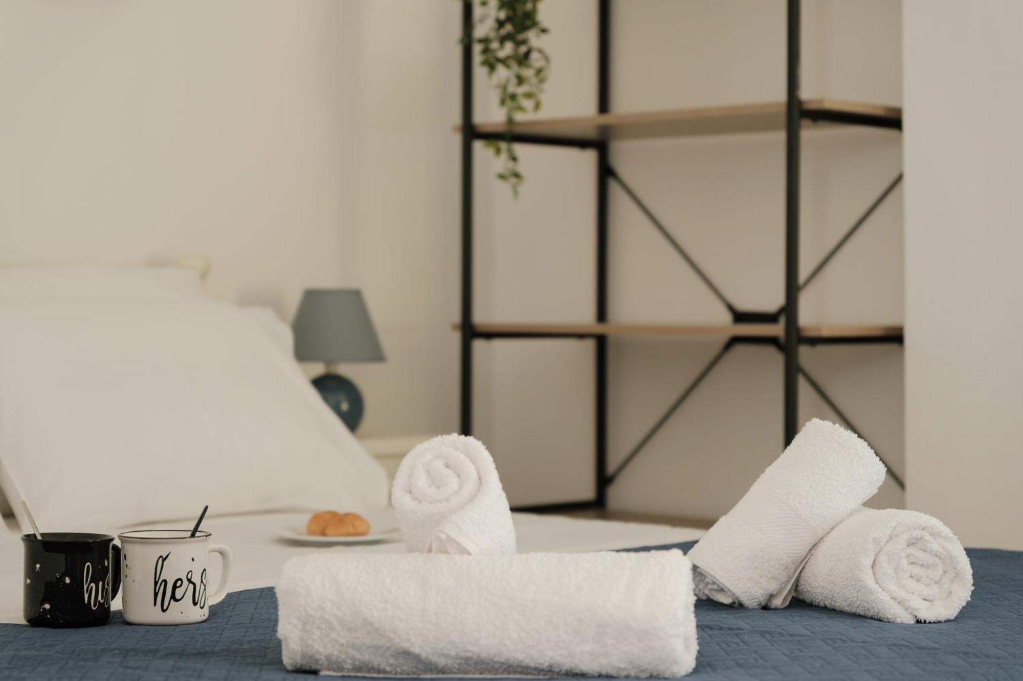 Agatha's Bright Modern Luxury Apartment-2 Peritheia